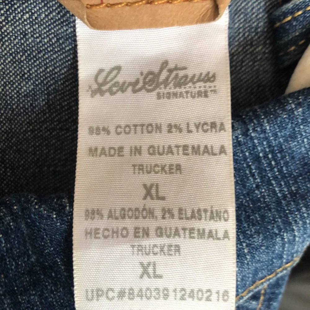 Levi’s girls Vintage Jean Jacket Size XL (14)